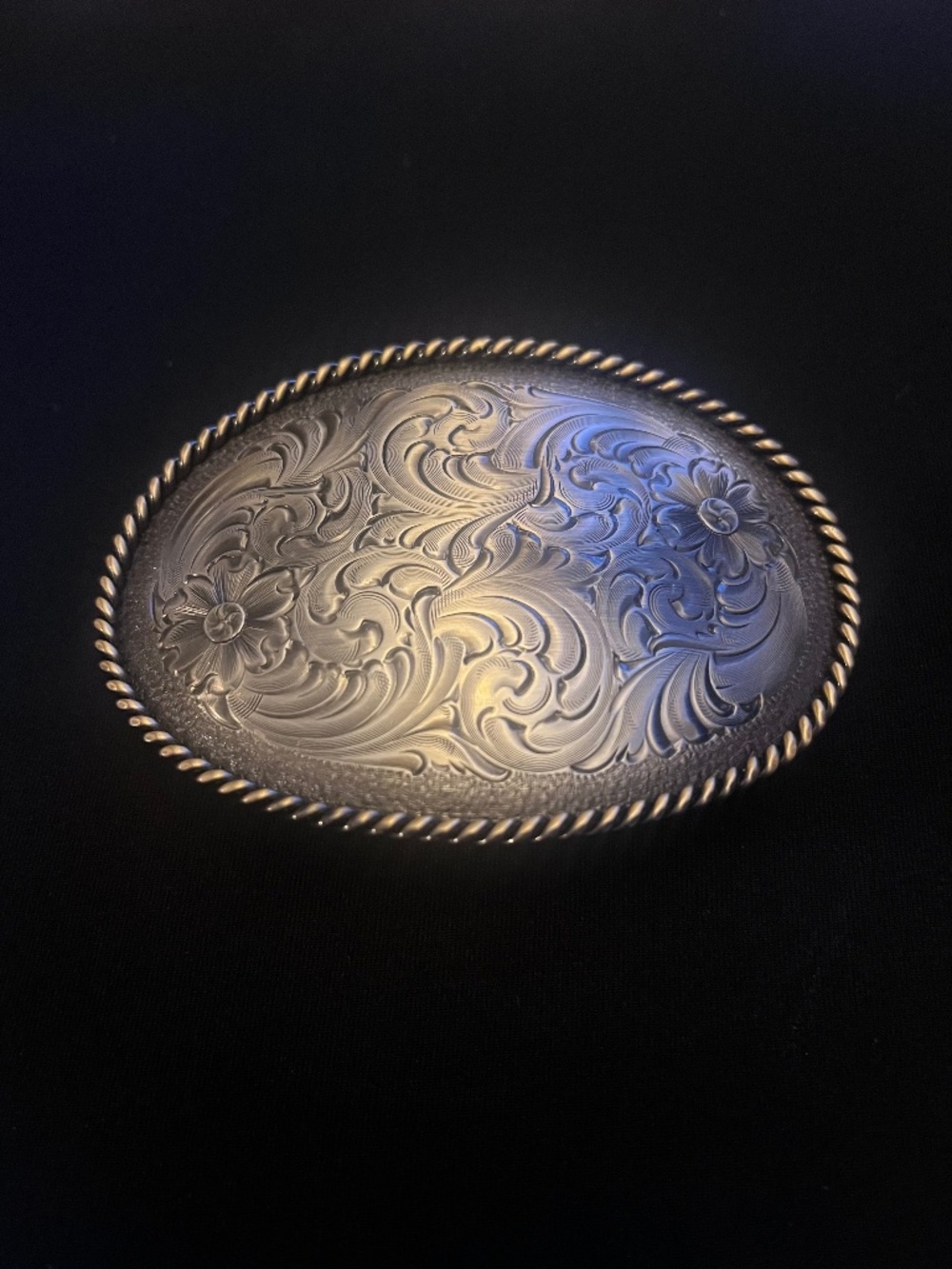 Montana Silversmiths Oval Buckle